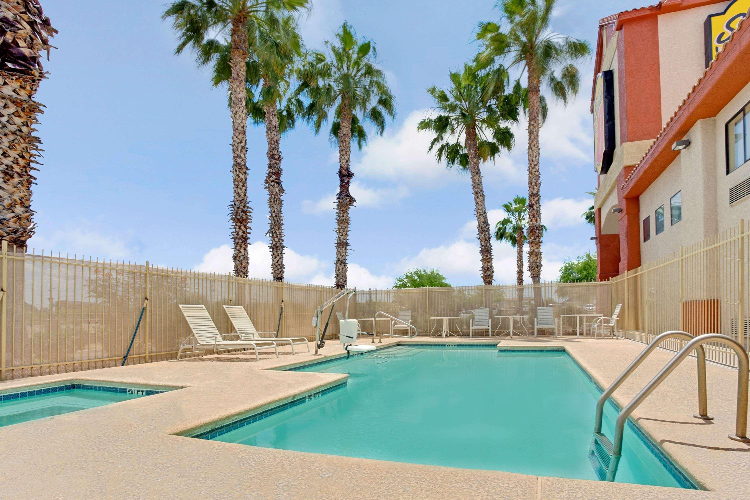 Hotel Super 8 By Wyndham Tucson/Grant Road Area Az Exterior foto